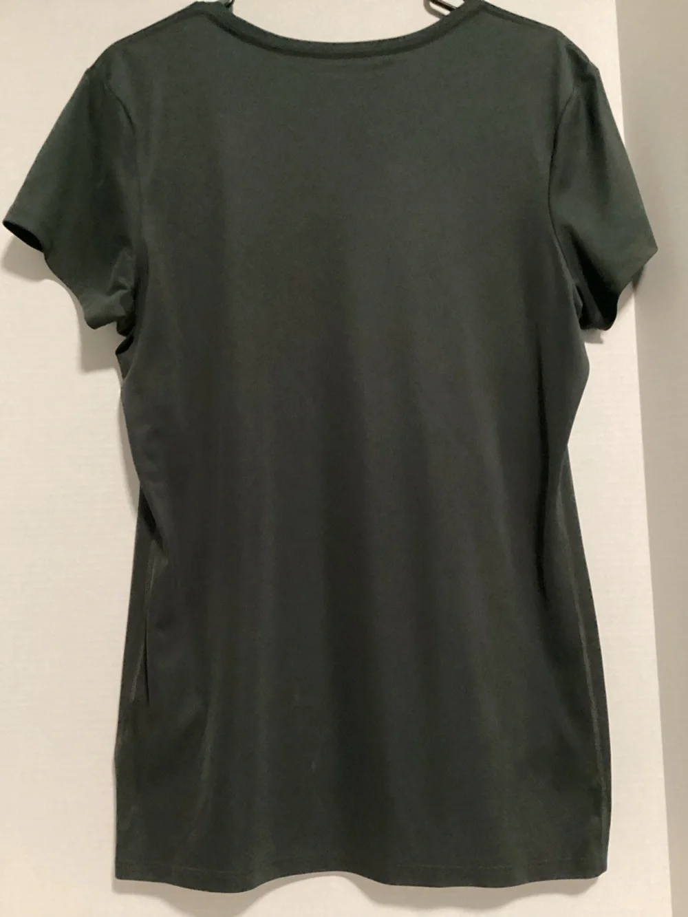 Nike charcoal gray Short Sleeve Women’s Dri-FIT Tee XL
